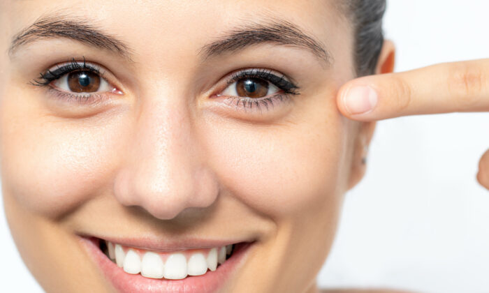 Thực hiện bài tập mắt và kỹ thuật thư giãn để giảm mỏi mắt